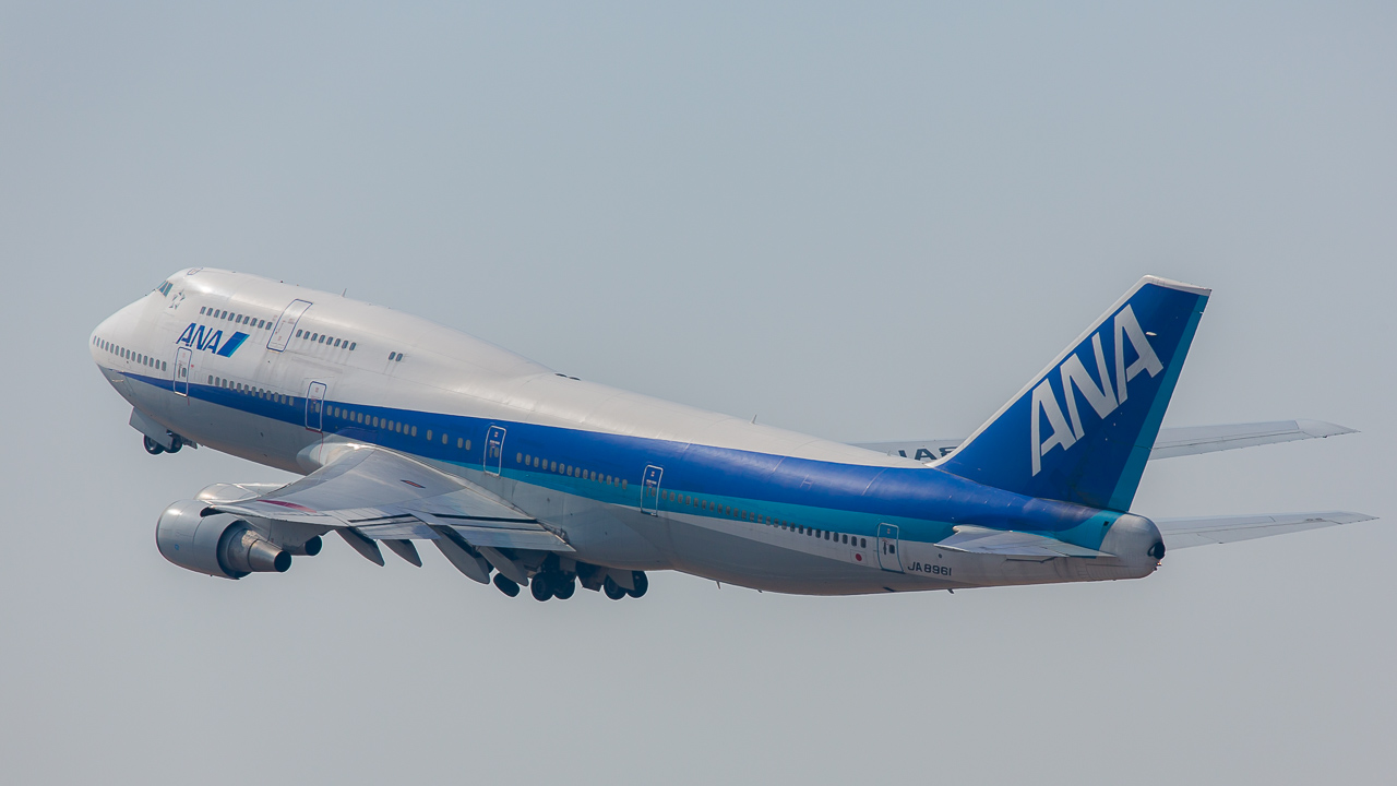 ANA最後のボーイング747。さよならフライトで成田空港からカッコよく