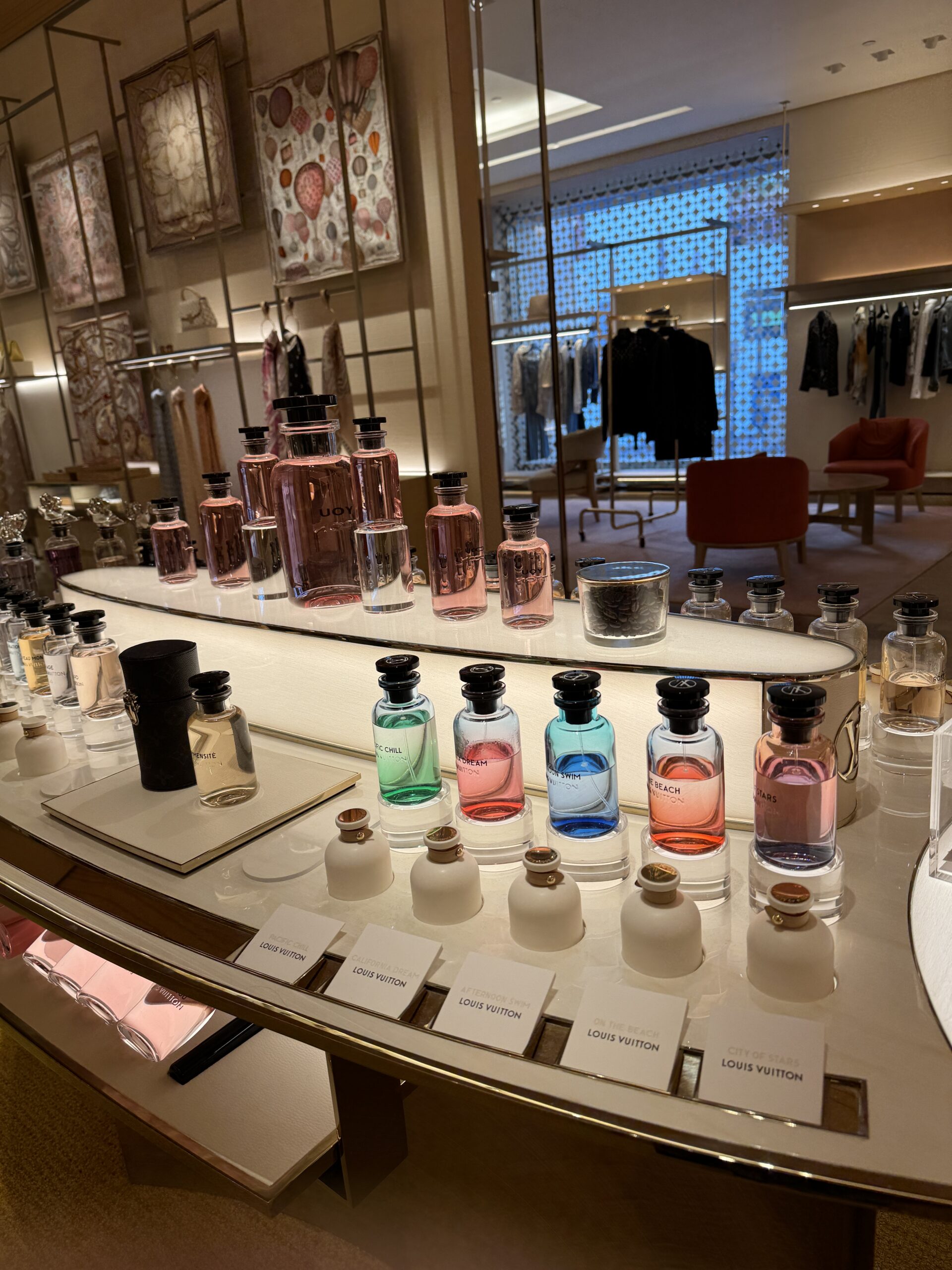ルイヴィトンのパフューム 空き瓶は捨てないで 詰め替えてもらう