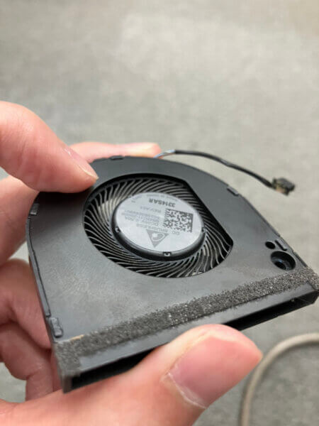 Dynabookから異音がする修理事例 - パソコン修理・データ復旧・設定