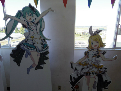 プロセカのリアルイベント“神山高校文化祭”レポート。わたあめやイカ