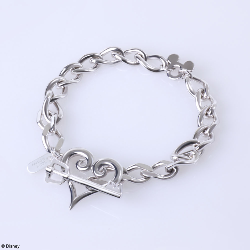 キングダム ハーツ」グッズの新商品として，シルバーのブレスレット2種