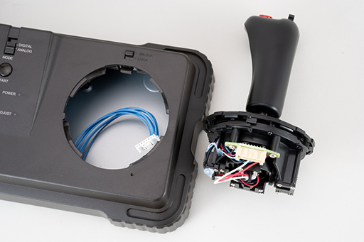 復活した「サイバースティック」を，あえてPCゲームで使ってみたら気分