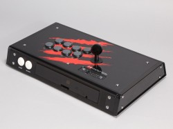 静音を謳うMad Catz新作アーケードスティックの実力は？ 気になる静音