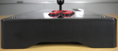 ソウルキャリバーV」に適したアーケードスティックは？ Mad CatzとHORI