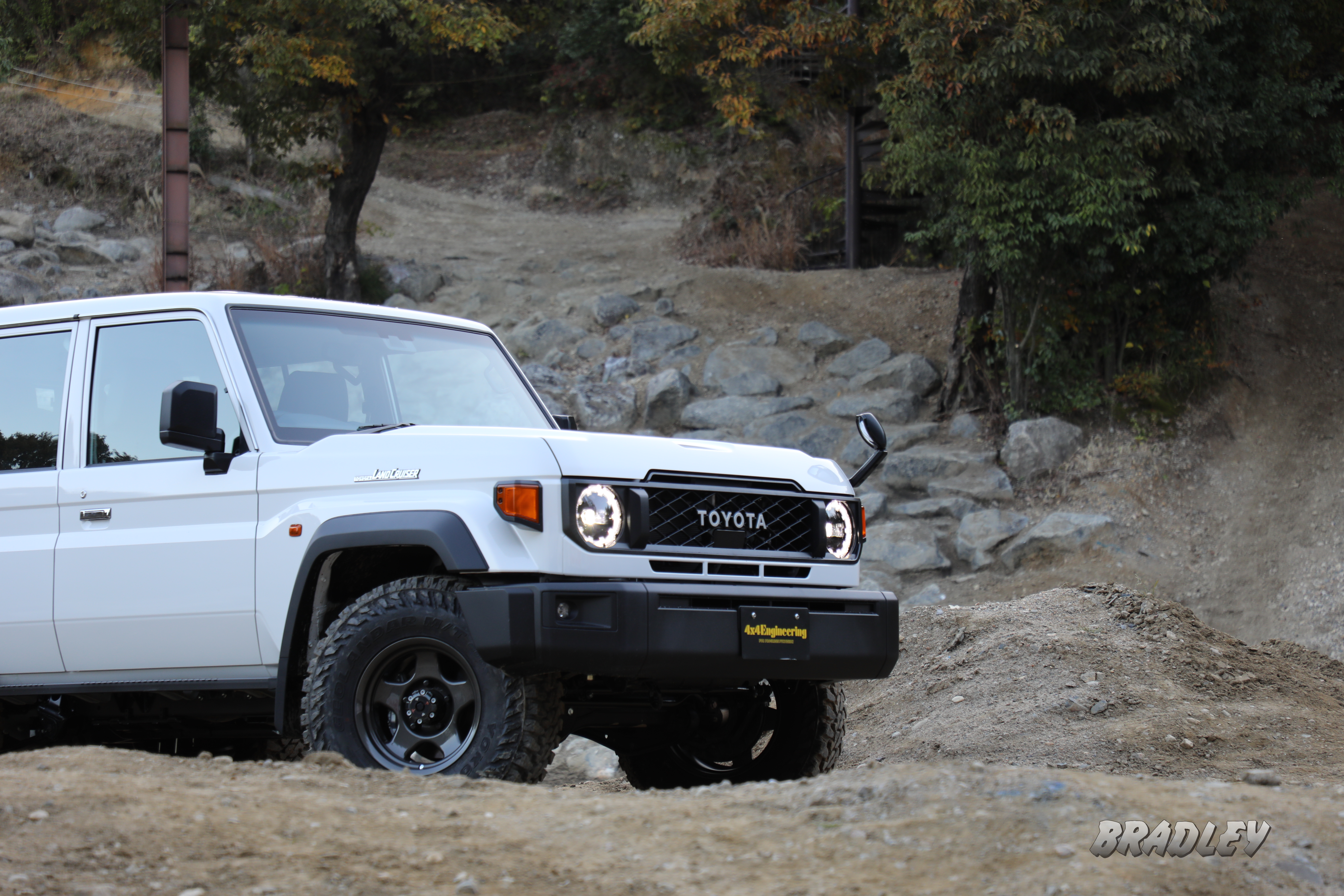 ランドクルーザー70再再販(GDJ76)が遂に発売開始！ホイールマッチング