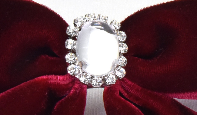 おしゃれ猫首輪 豪華ベルベット蝶ネクタイ クリスタルビジューつき 猫