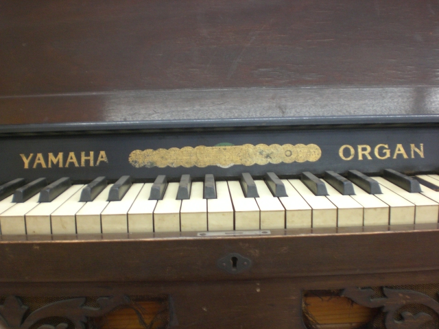 タイガー ヤマハ足踏みオルガン イス付き Vintage(⁠•̀⁠ᴗ⁠-⁠)⁠✧ 2026