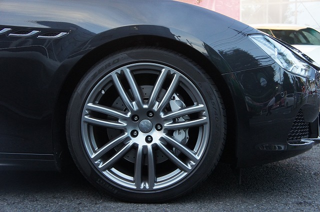 マセラティ専門店！ミラコラーレ