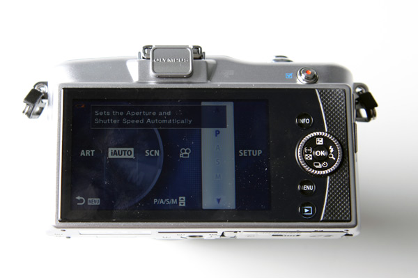 Olympus Pen Mini E-PM1 review: Olympus Pen Mini E-PM1 - CNET