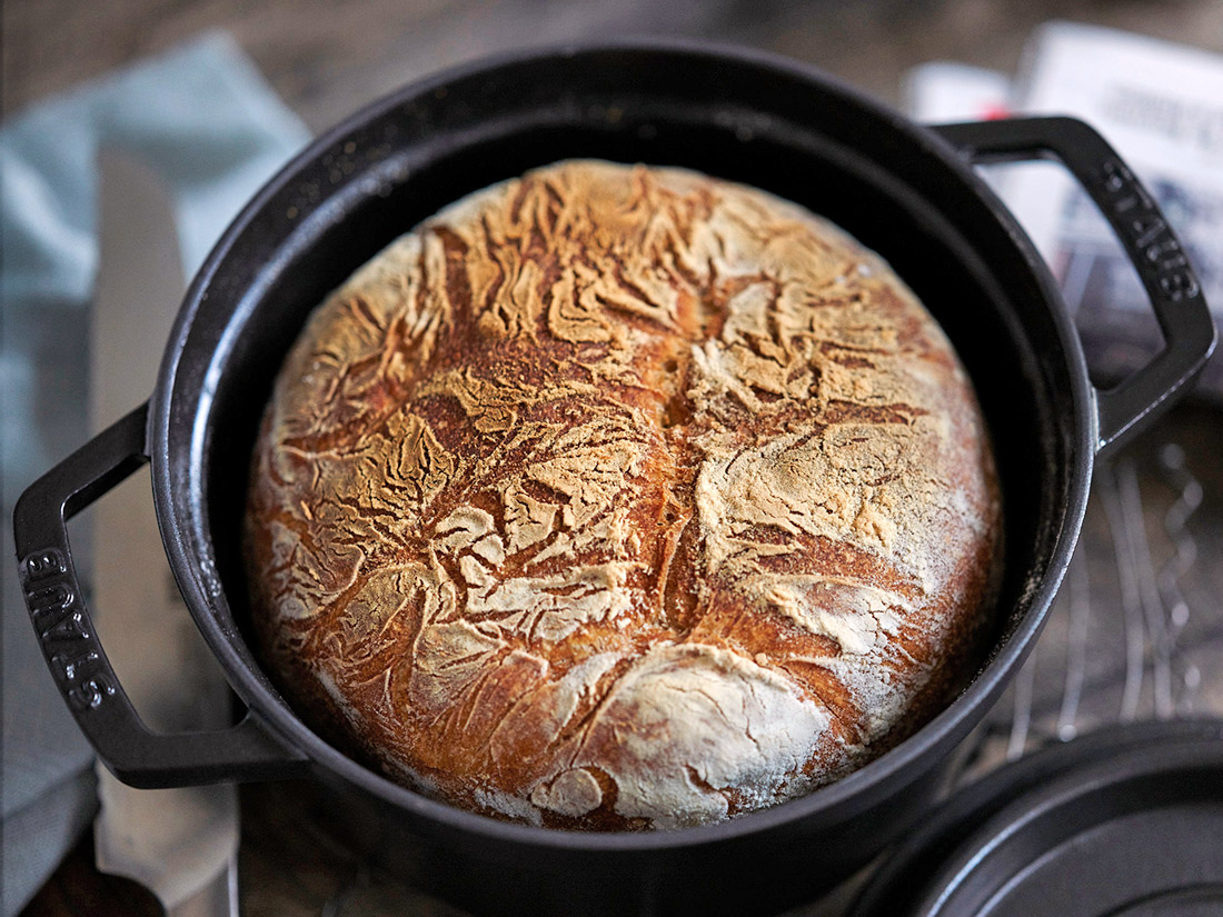 STAUB ピコ・ココット ラウンド 22cm ブラック 2.6L | 鍋 | お菓子