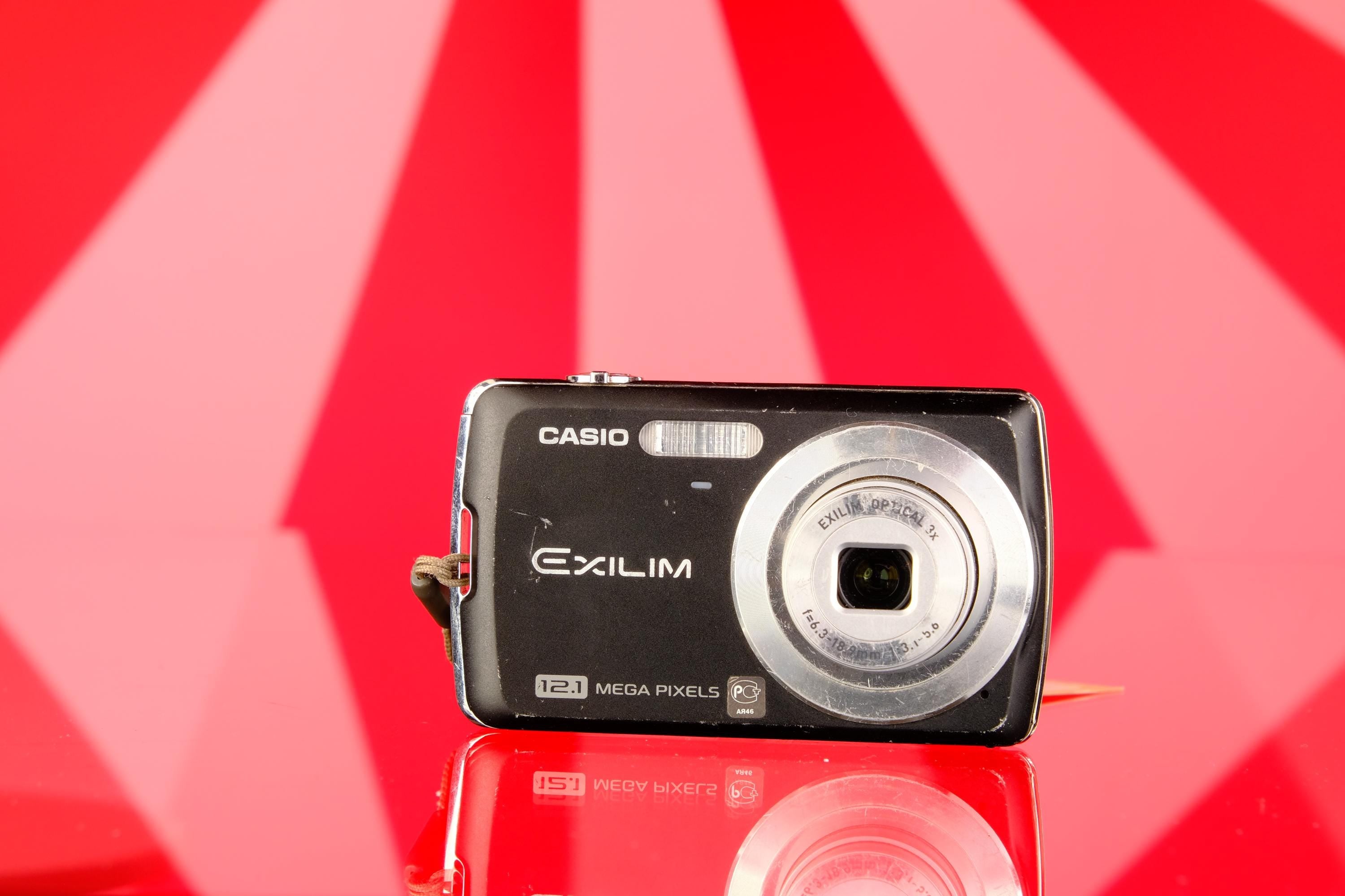 Casio Exilim EX-Z35 Black Compact Digital Camera Digicam Starter