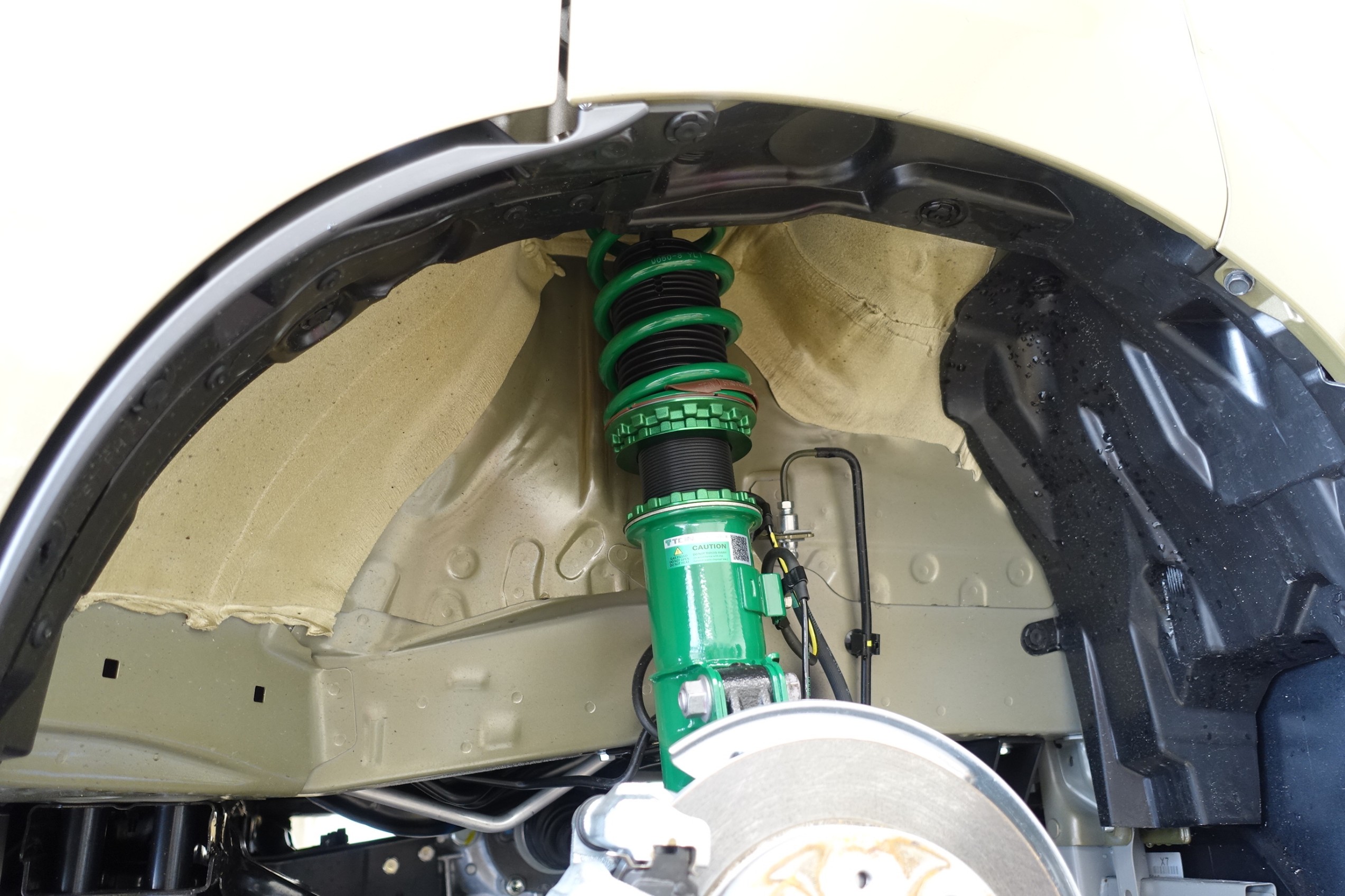 働くクルマも快適にローダウンしちゃいます！ダイハツ アトレー