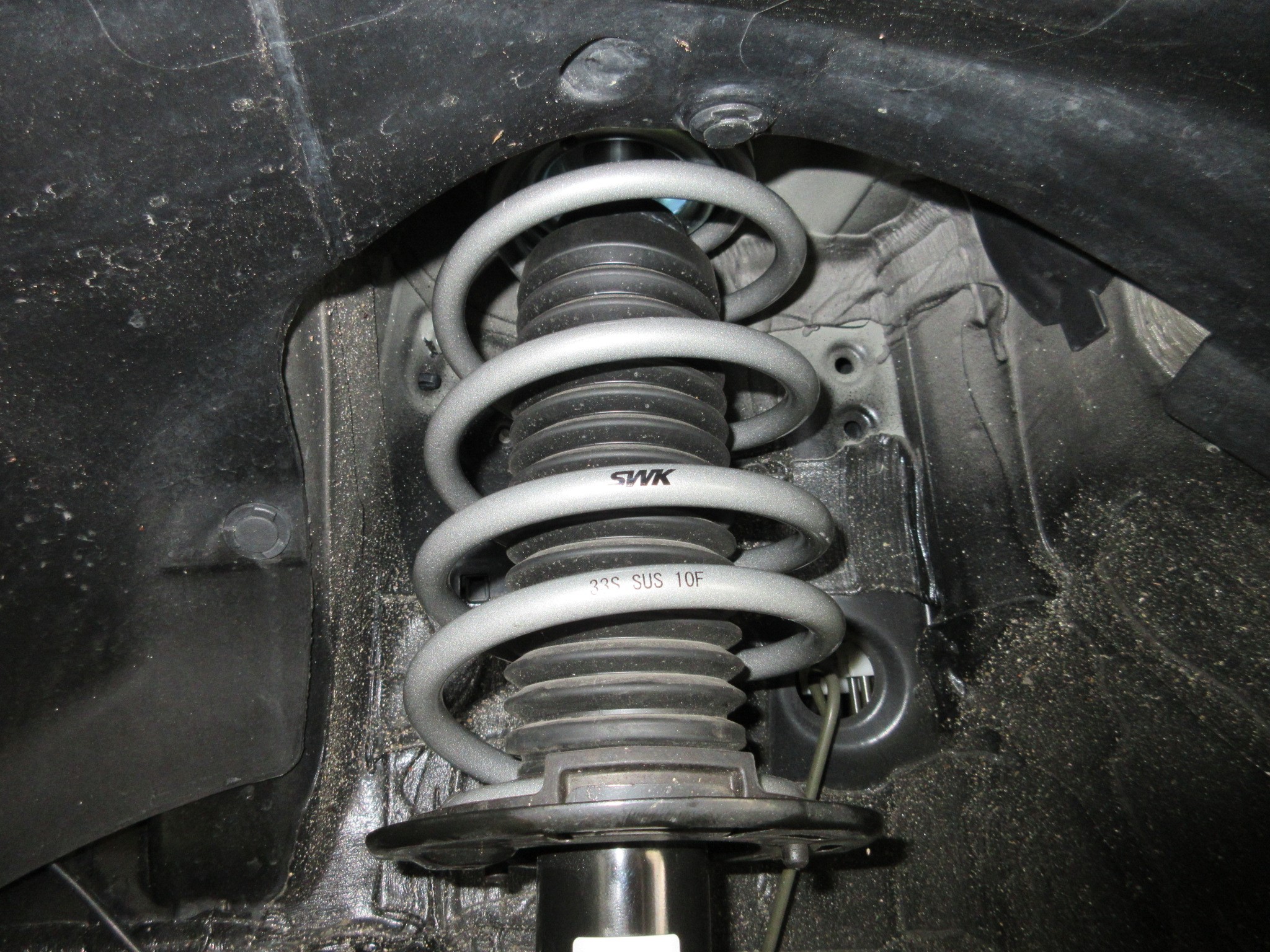 ZC33S スイフトスポーツ SWKローダウンスプリング3点KIT | スズキ