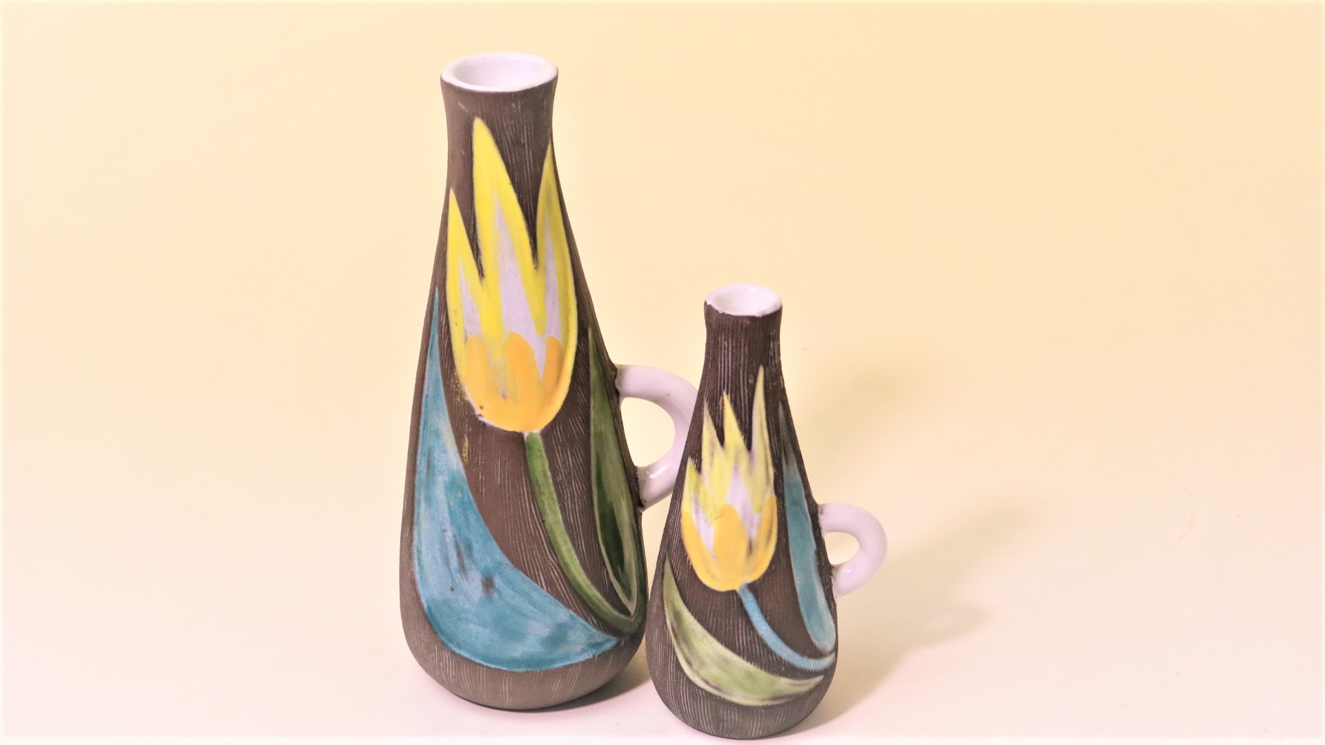 ウプサラエクビイ Mari Simmulson フラワー花瓶 - 北欧雑貨と食器の