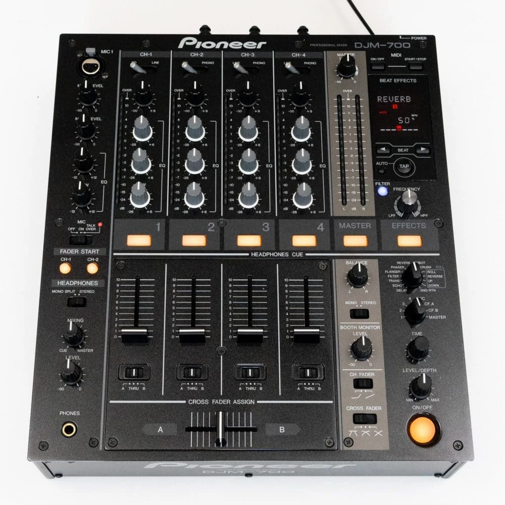 Pioneer DJ DJM 700 K | CSM - Cologne Street Market
