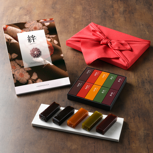 絆(きずな) カタログギフト 新緑(しんりょく)+とらや 羊羹【風呂敷包み