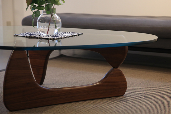 コーヒーテーブルの名作が復刻｜イサム・ノグチのこだわりとは