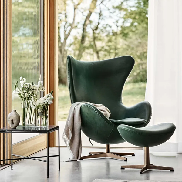 世界限定150脚】特別仕様のエッグチェア＆フットスツール | インテリア