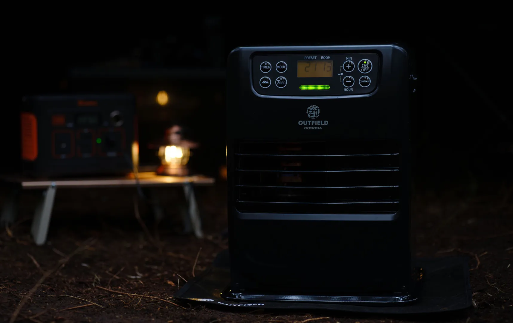 CORONA OUTFIELD特設ページ|NIGHT BLACK EDITION|ポータブル電源対応