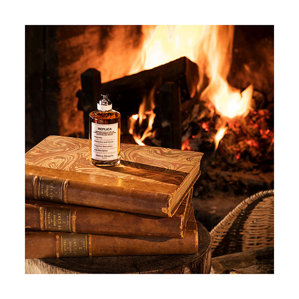 レプリカ オードトワレ バイ ザ ファイヤープレイス / Maison Margiela