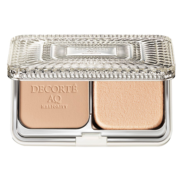 AQ ミリオリティ トリートメント パウダーファンデーション / コスメ