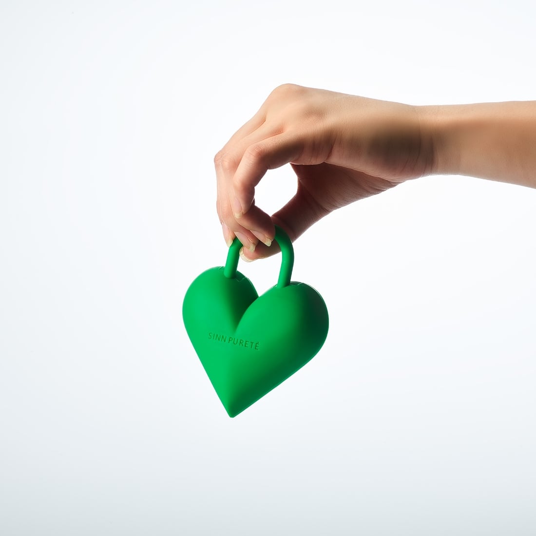 SINN PURETE】ハートロック スカルプブラシ＜全2色＞ ｜Biople WEB