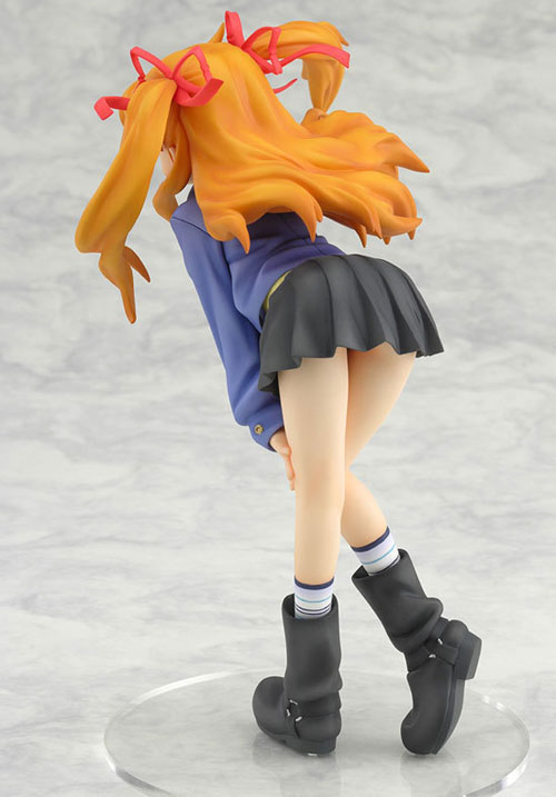 1/8 PVC塗装済完成品 沢渡 真琴 [Kanon] | 公式キャラクターグッズ販売