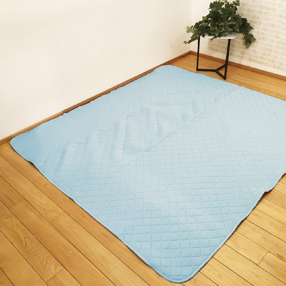 昭和西川 洗えるボリューム冷感ラグ 180cmx200cm | Costco Japan