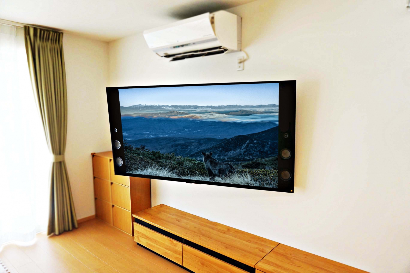 汎用性のある上下可動式金具を用いて、ソニー・ブラビア「KJ-65X9350D