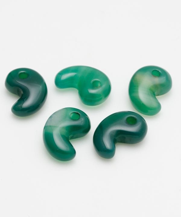 古代型勾玉（Mサイズ）(GREEN AGATE): 『岩座(いわくら)』公式通販