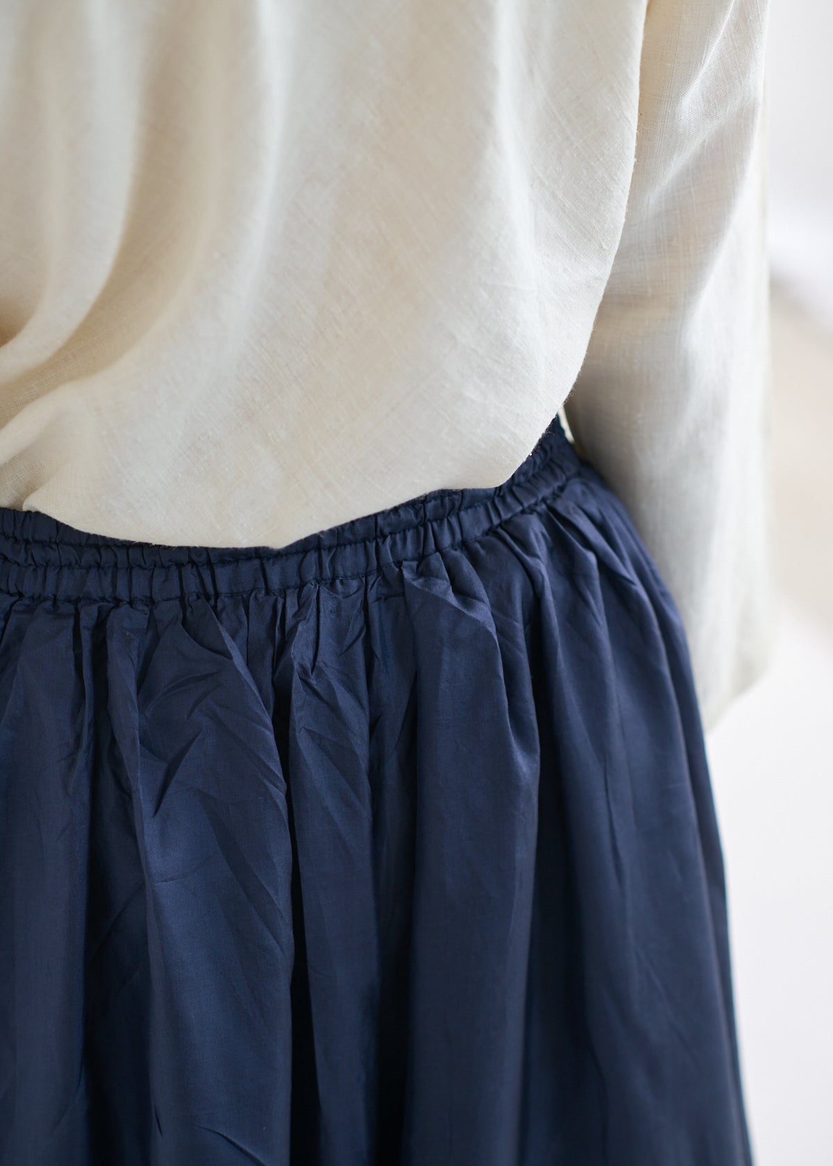 お値下げ！CALICO キャリコ 天然染マルベリシルクブーミーパンツ