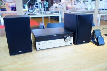 たまには、音楽をちゃんとスピーカーで聴こうじゃないか！的な、お手軽