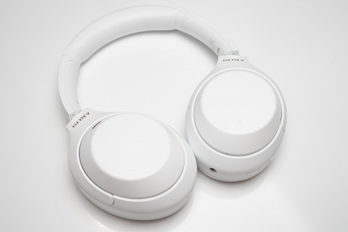 実機レビュー＞「白い」全部盛りワイヤレスノイキャンヘッドホン「WH