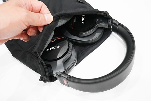 MDR-1AM2付属ポーチに、「MDR-M1ST」を実際に入れてみた。。。 | 店長