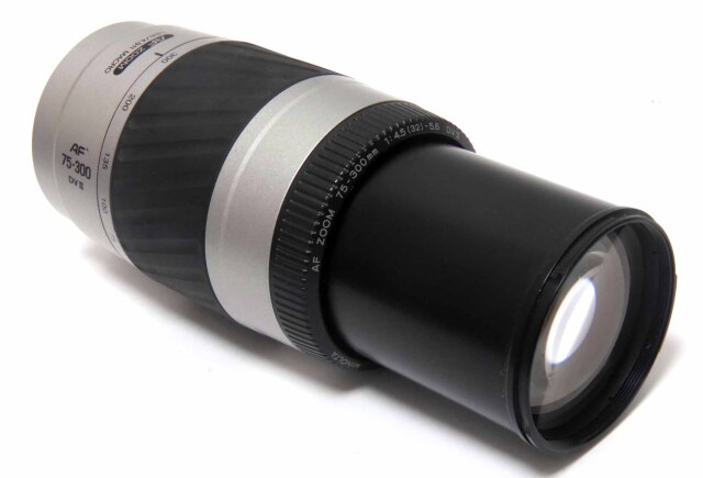 日本製 ミノルタ AF 75-300mm 4.5-5.6 DVII