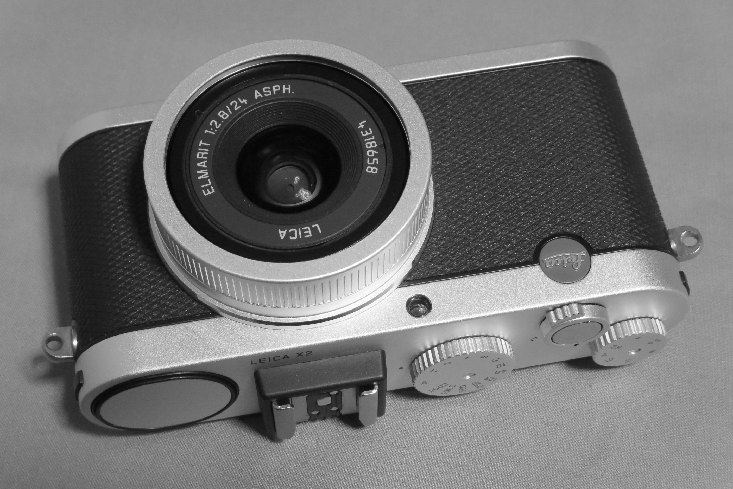 中古品新入荷情報：ライカX2（シルバー）