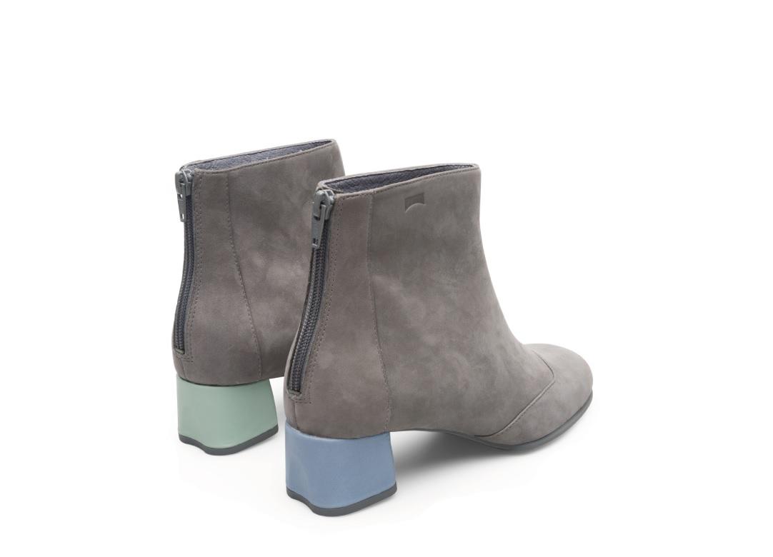 What's TWINS | Topics | Camper（カンペール）日本公式サイト