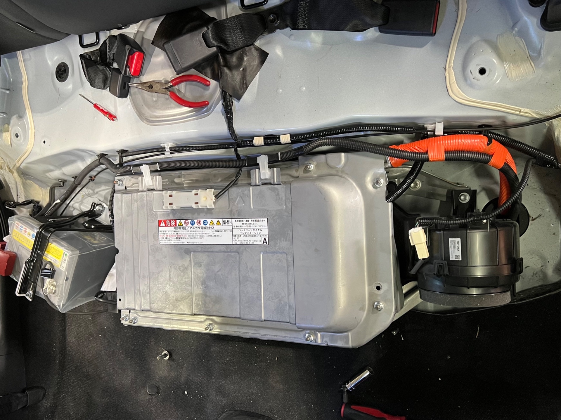 令和5年12月11日 本日のFACTORY アクア HVバッテリー交換