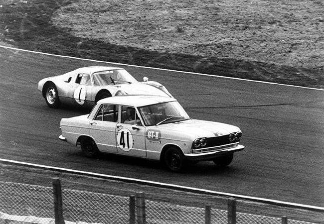 クルマ物知り図鑑】前年の敗北が原動力。1964第2回日本GPでのポルシェ