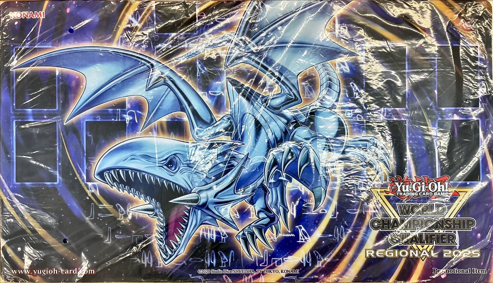 プレイマット『心宿りし青眼竜(WCQ)』【-】{-}《プレイマット》