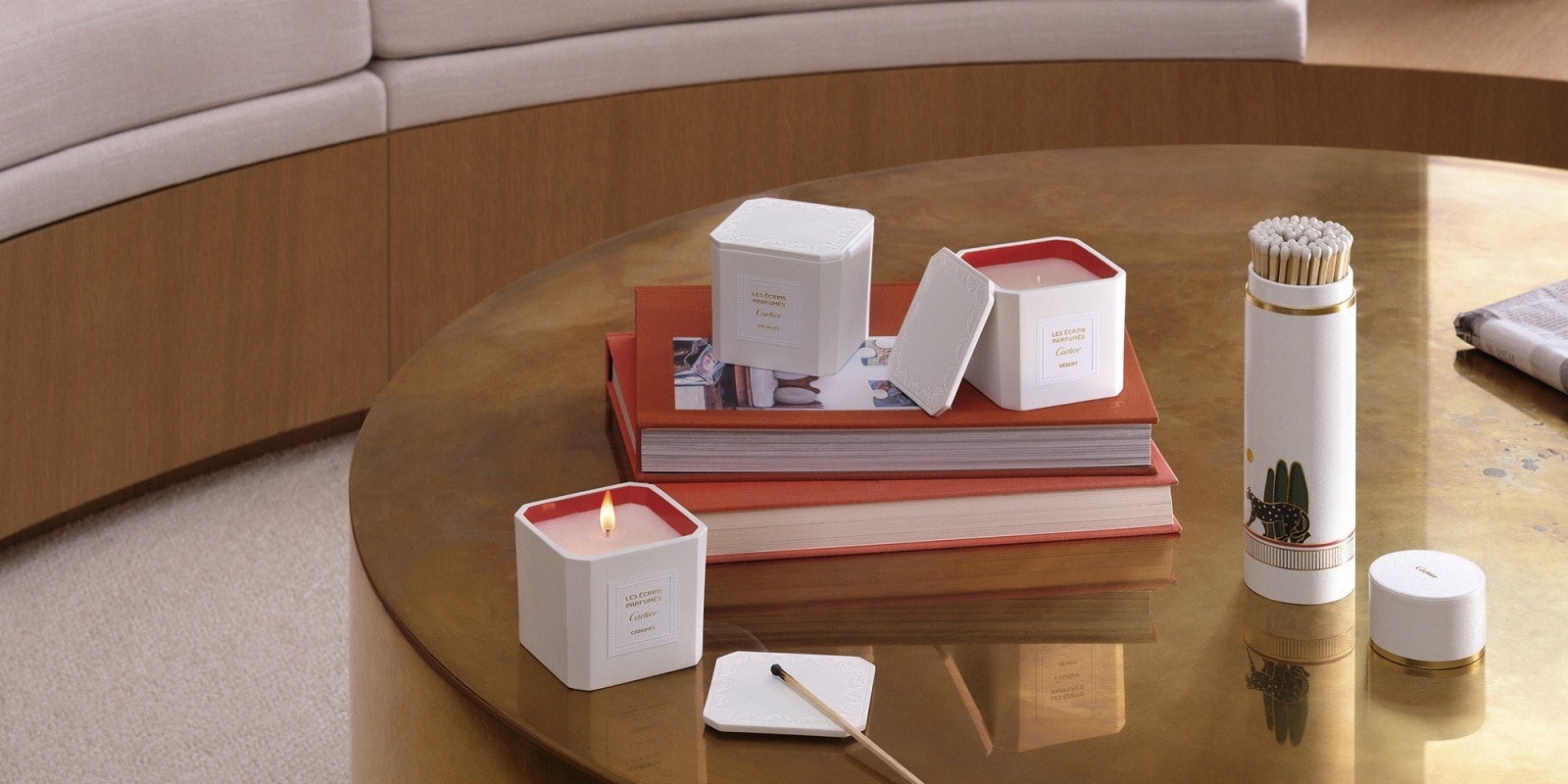 ホーム フレグランス | レ ゼクラン パルフュメ キャンドル | カルティエ®