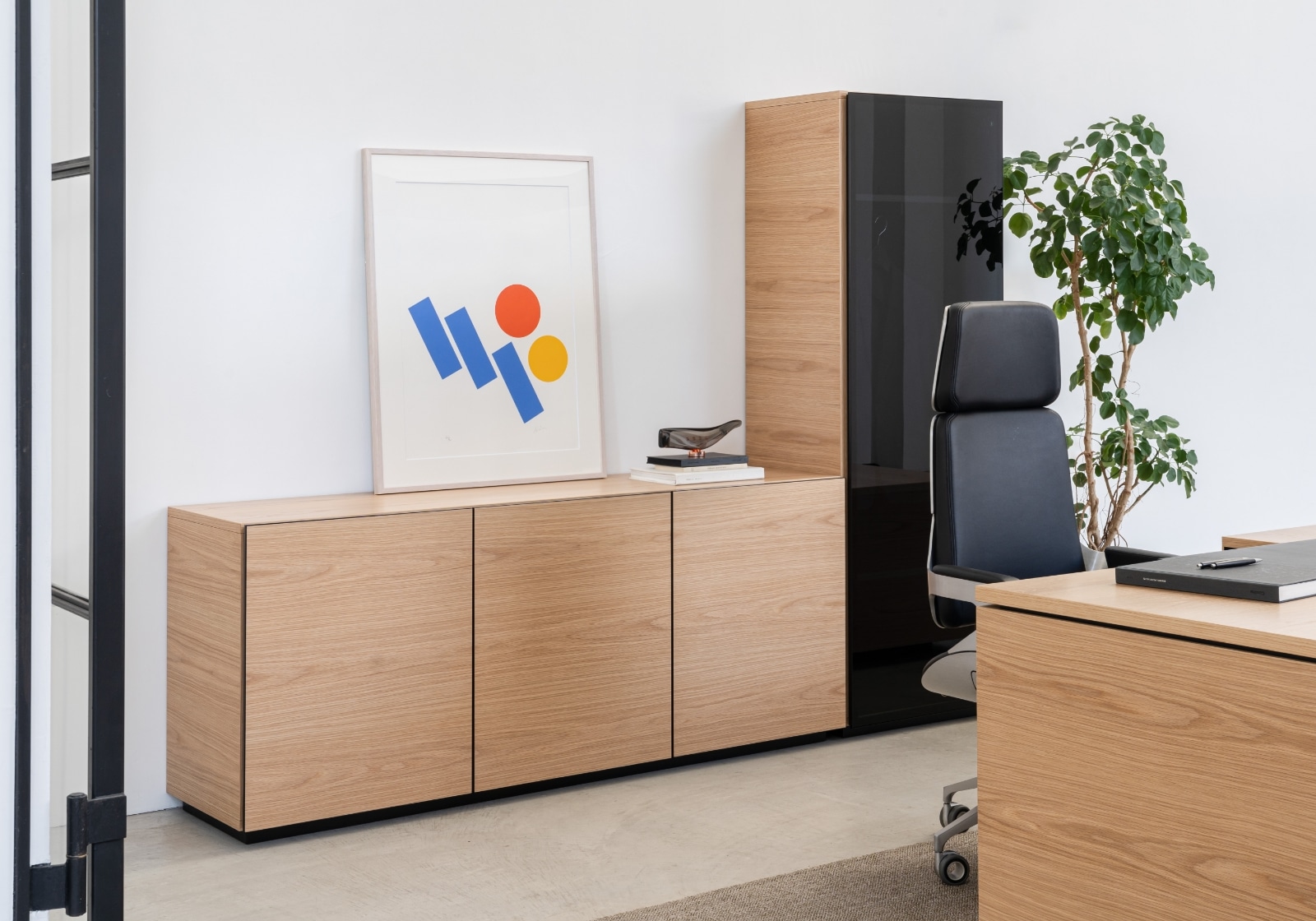 BROAD side cabinet(ブロード サイドキャビネット）IXC | カッシーナ