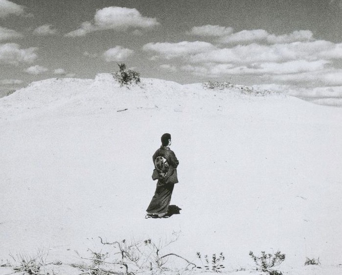 植田正治の1980年代 砂丘、ふたたび【植田正治写真美術館】| アート