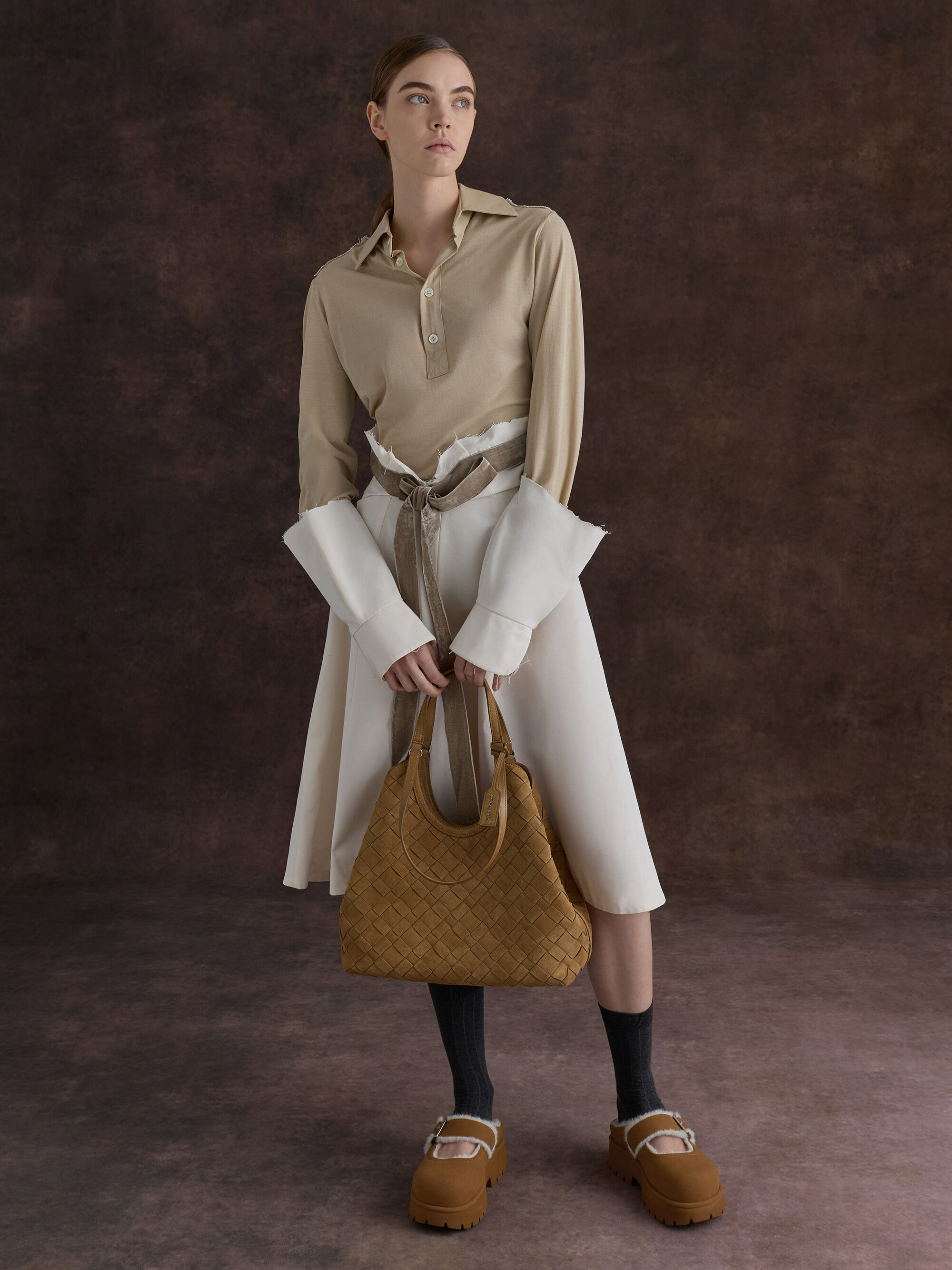 Bergen ベルゲン テクスチャーファートリムバックルプラットフォーム