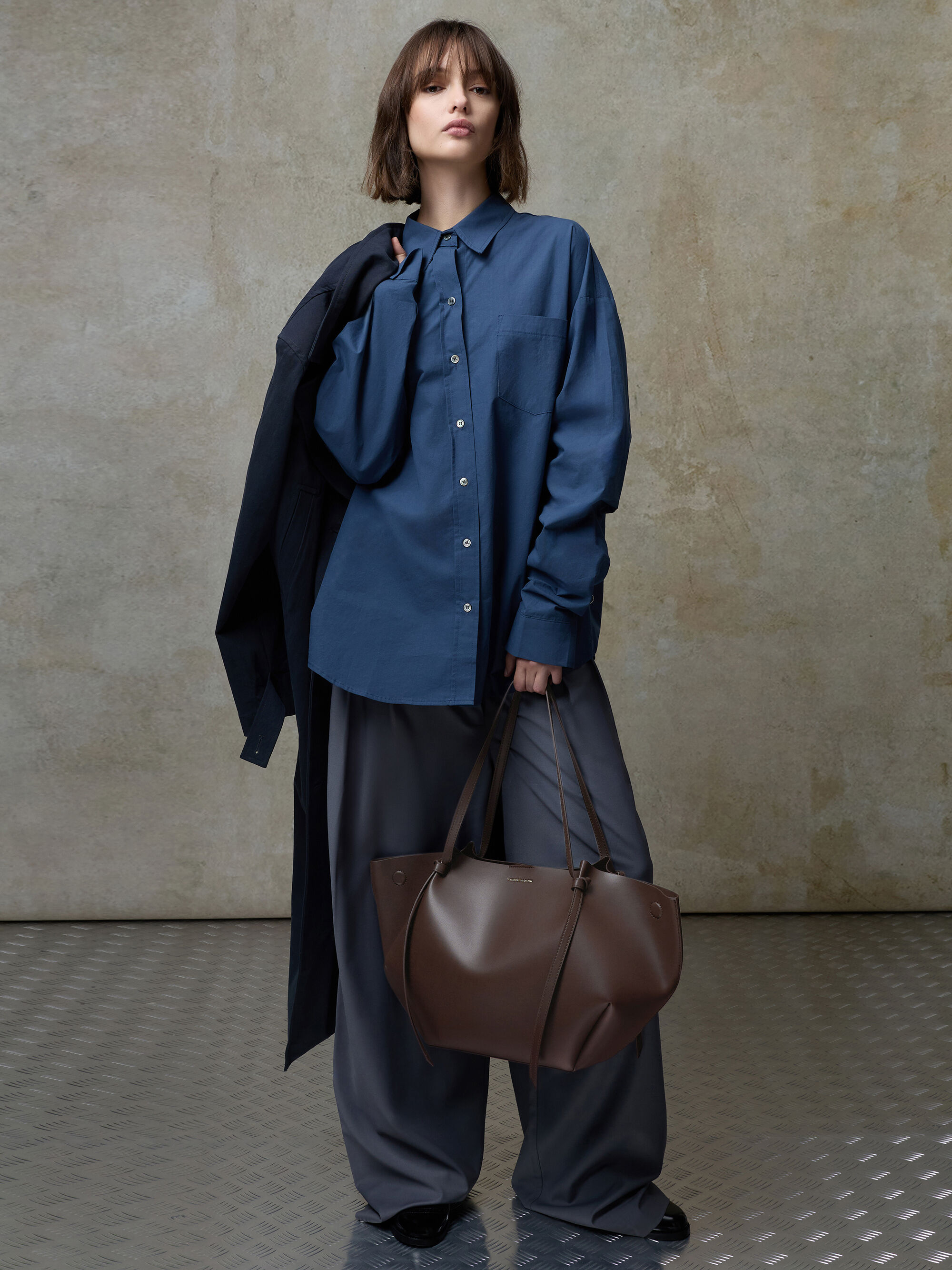 Calla カルラ ラージトートバッグ - エスプレッソブラウン | CHARLES