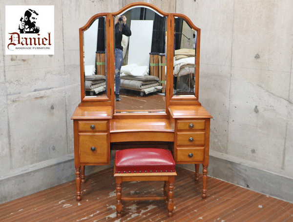 横浜ダニエル】DANIEL 最高級 ドレッサー/鏡台 三面鏡 スツール 出張