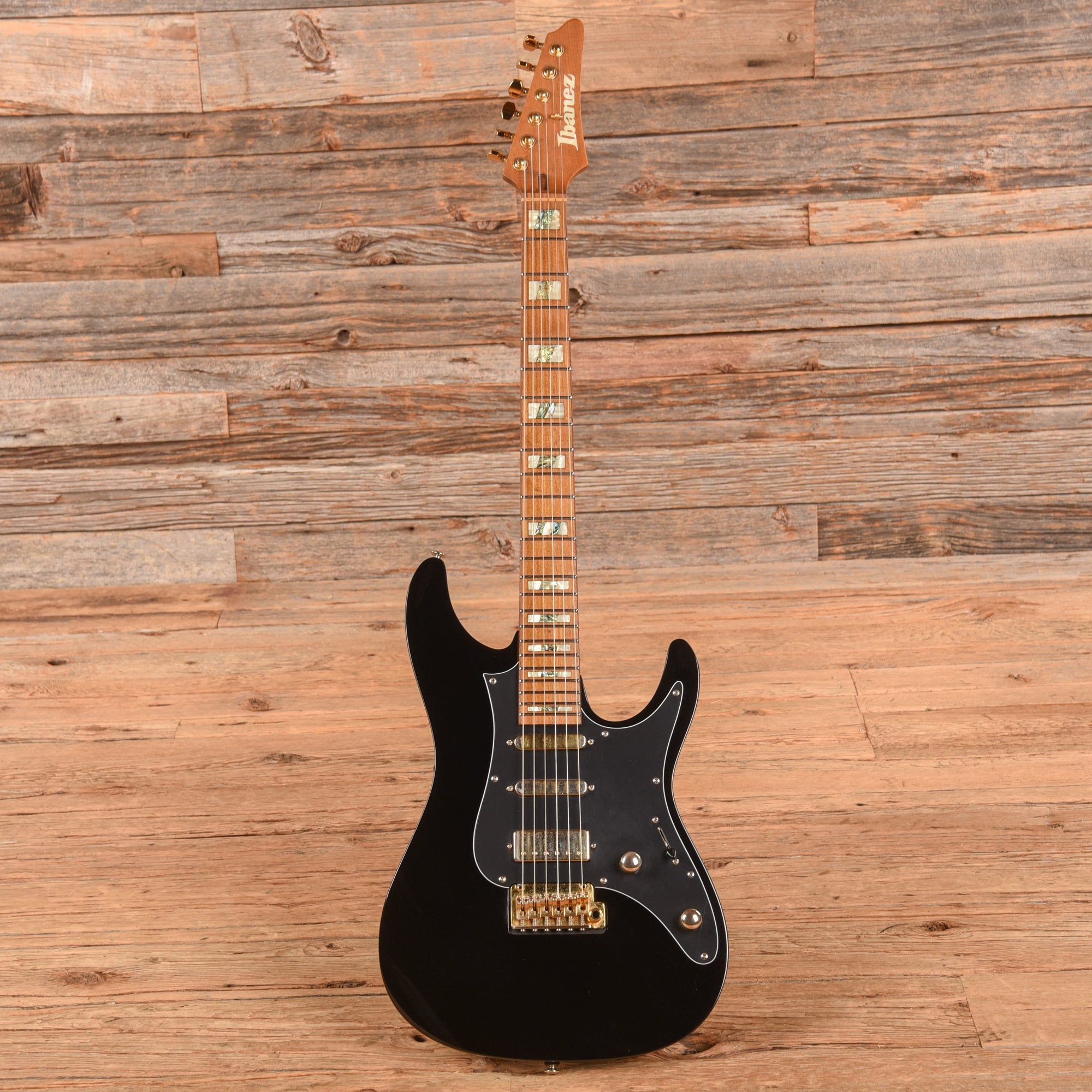 Ibanez THBB10 Tim Henson Signature Black 2020 – Chicago Music Exchange