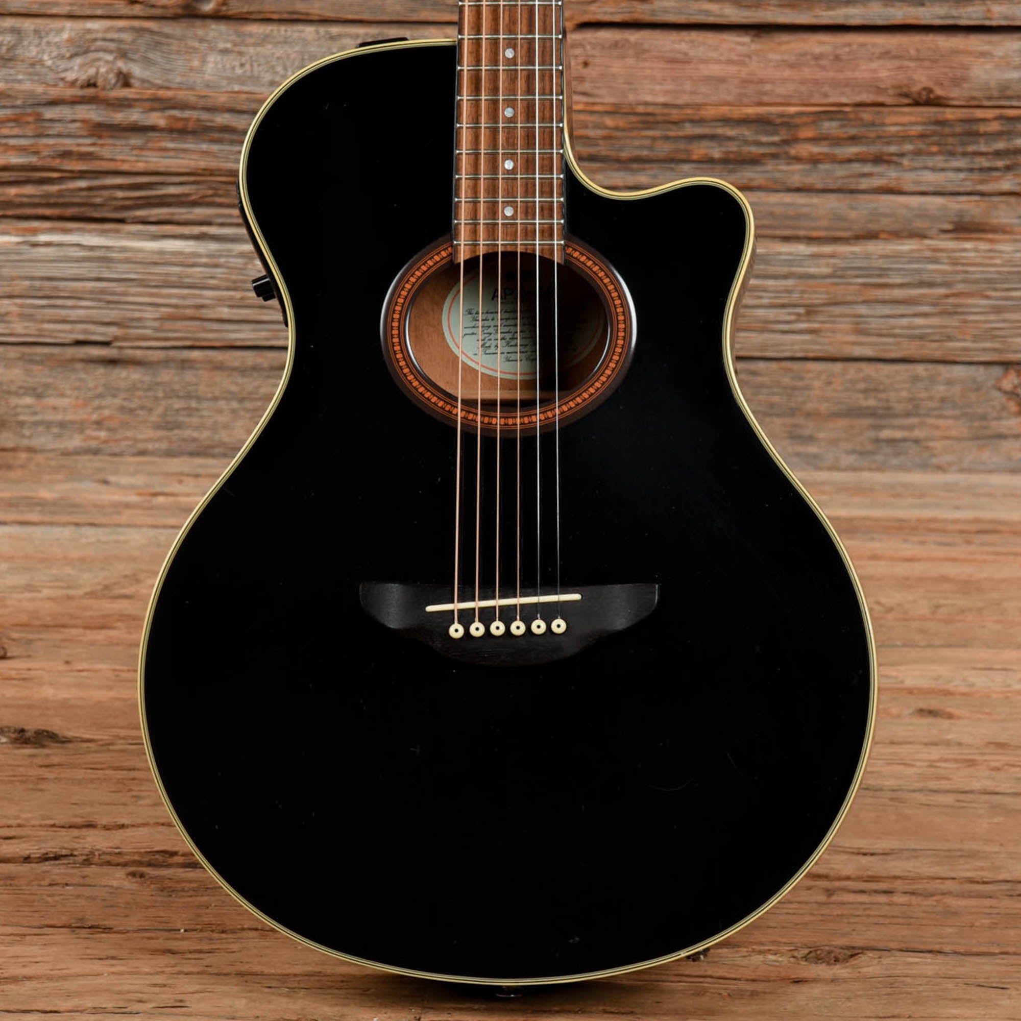 Yamaha APX 4A Black – Chicago Music Exchange