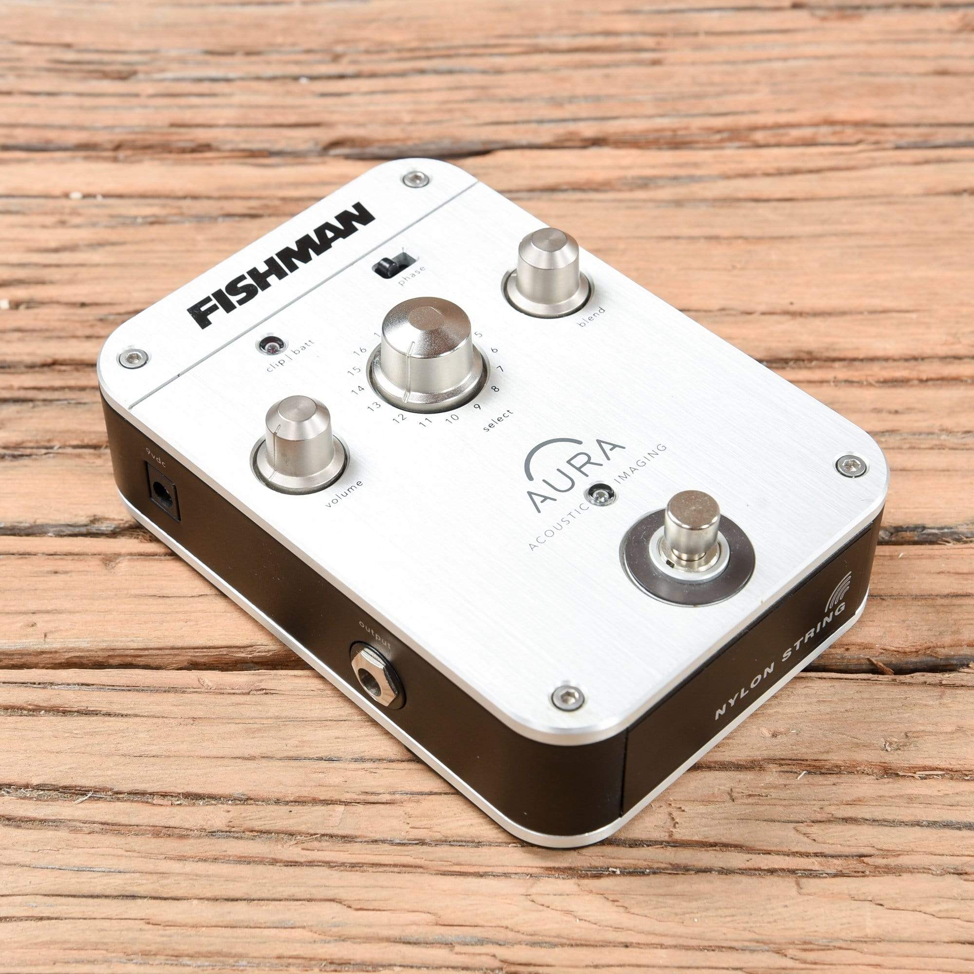 Fishman Aura 16 Acoustic Imaging Pedal – Chicago Music Exchange
