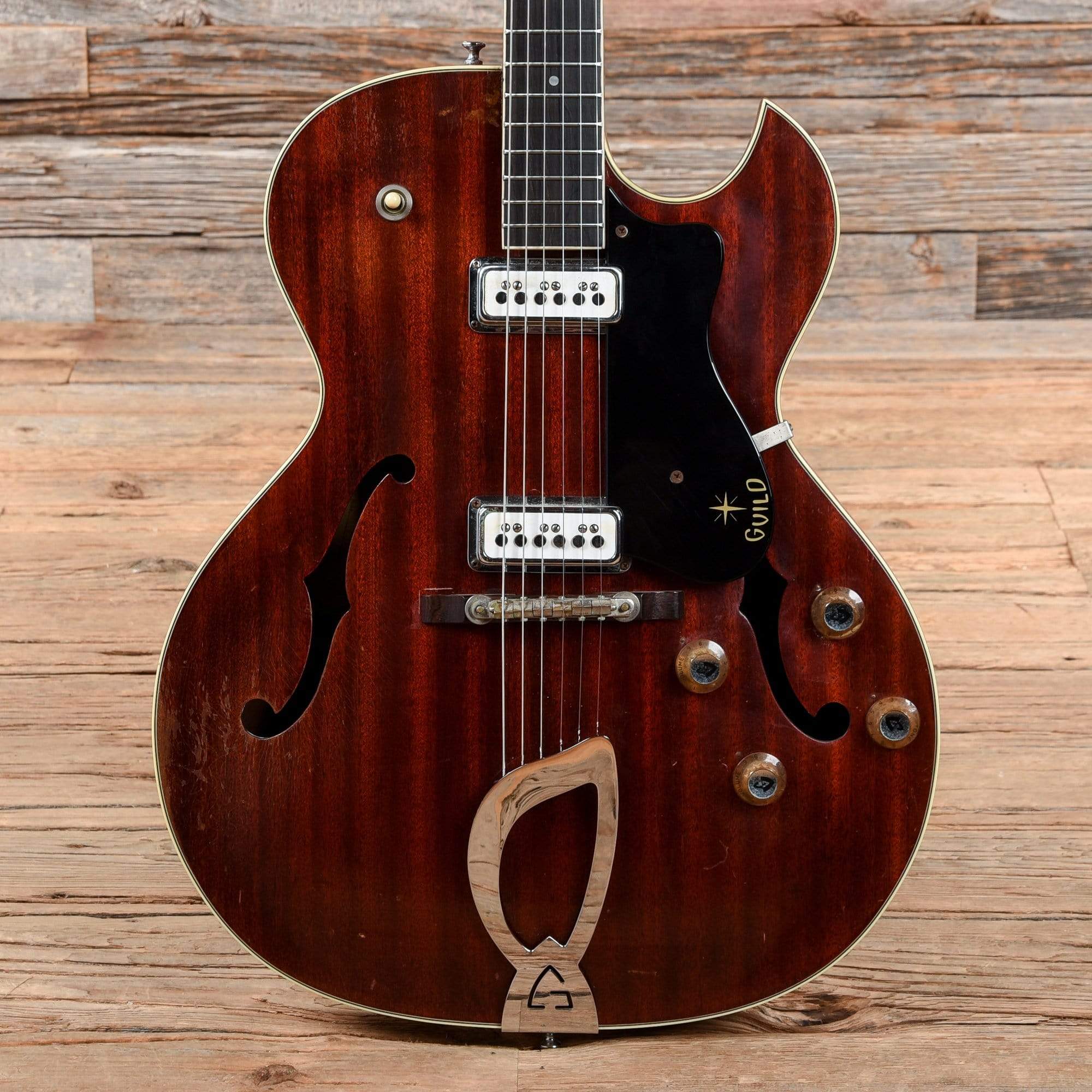 Guild Starfire II Cherry 1962 – Chicago Music Exchange